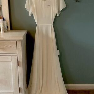 Open back white long dress - NWT